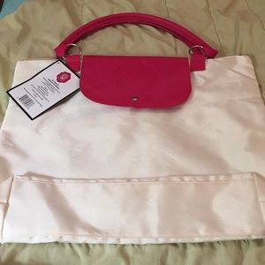 Vince Camuto handbag tote zipper and snap closure